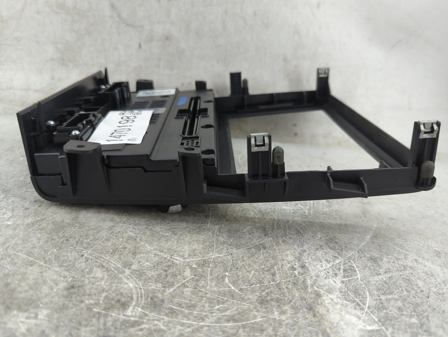 2017-2020 Ford Fusion Radio Control Panel Black 1470198 - Oemusedautoparts1.com