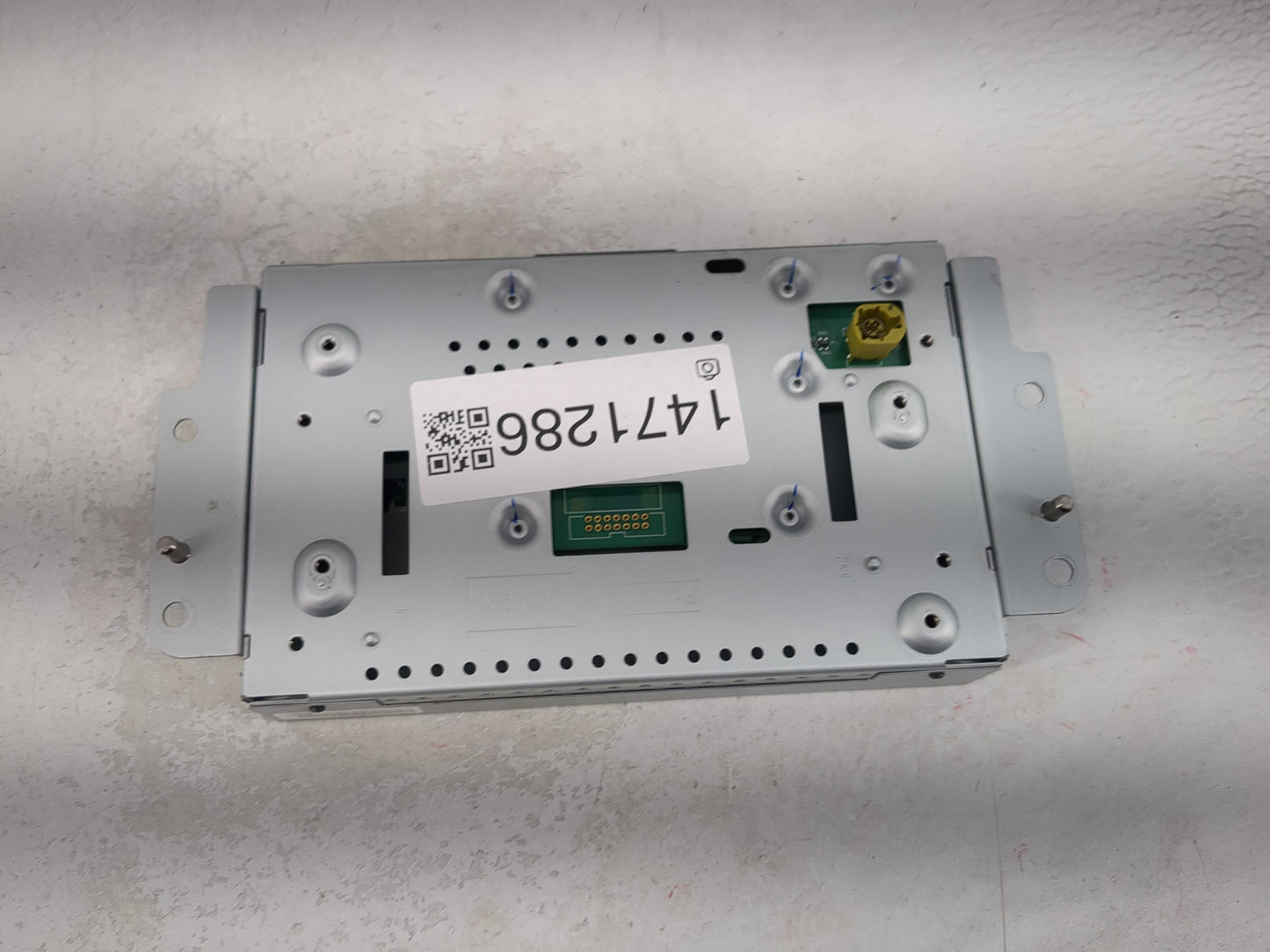 2019-2020 Ford Fusion Information Display Screen 1471286 - Oemusedautoparts1.com