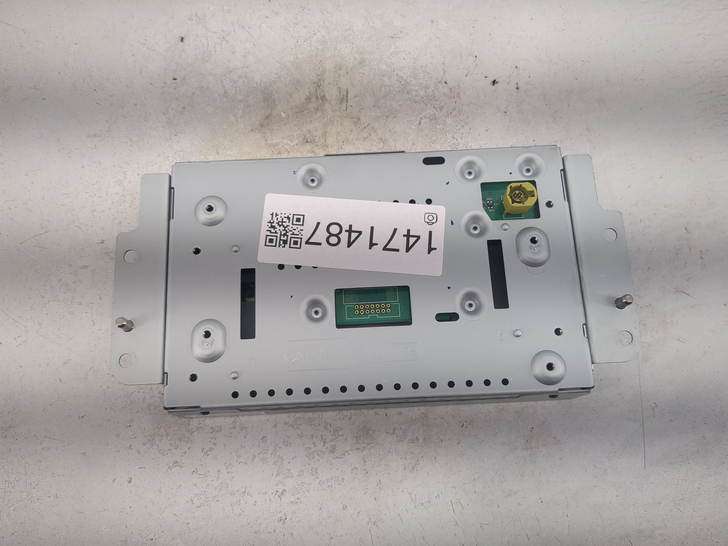 2019-2020 Ford Fusion Information Display Screen 1471487 - Oemusedautoparts1.com