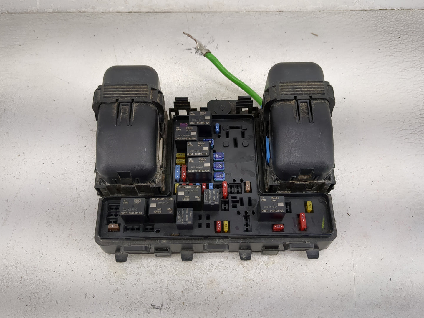 2017-2020 Ford Fusion Fusebox Fuse Box Panel Relay Module P/N:GU5T-14B192-GA GU5T-14B192-HA Fits Fits 2017 2018 2019 2020 OE