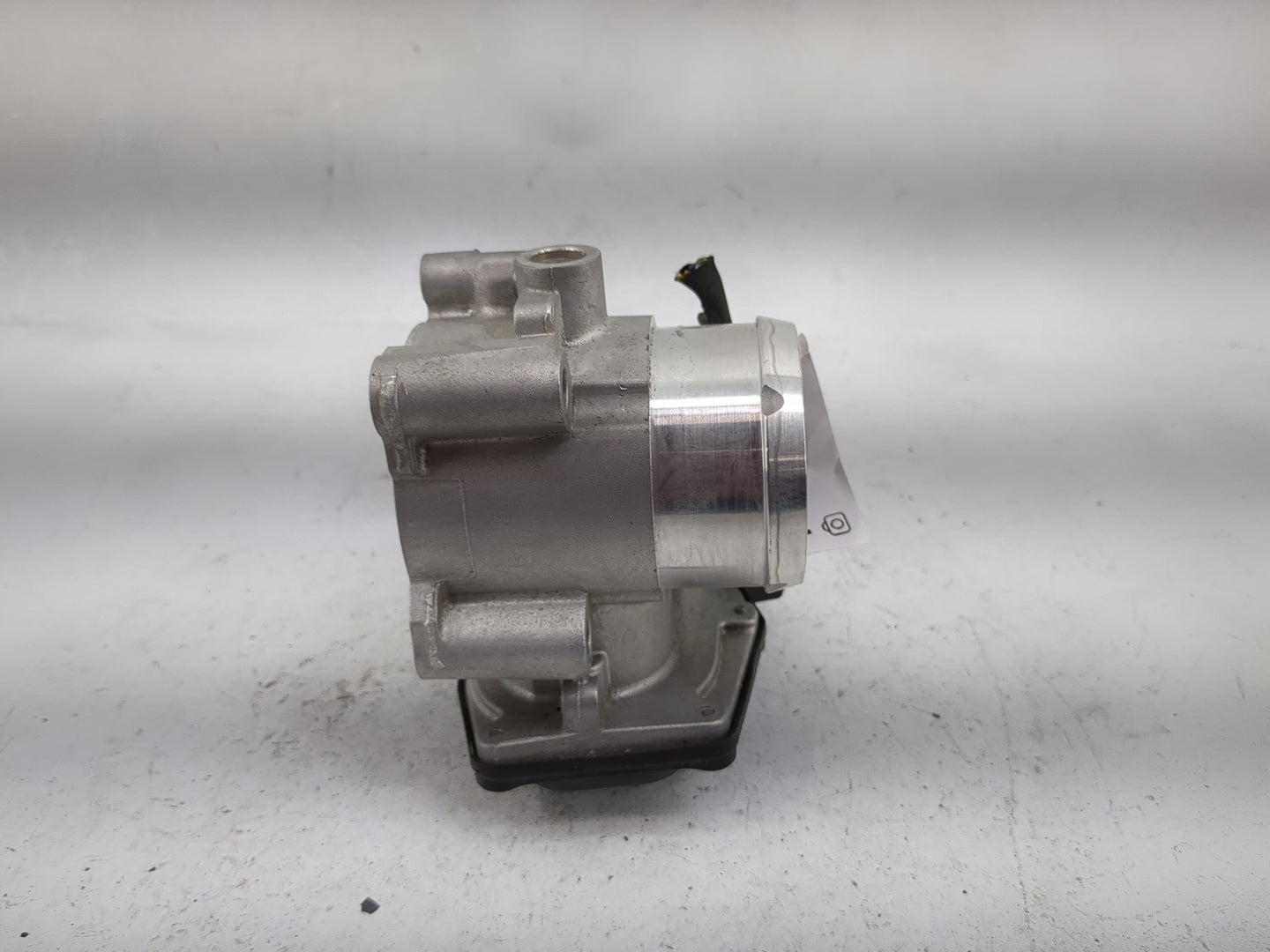 2014-2020 Ford Fusion Throttle Body P/N:5.09890.11 Fits Fits 2014 2015 2016 2017 2018 2019 2020 OEM Used Auto Parts - Oemuse