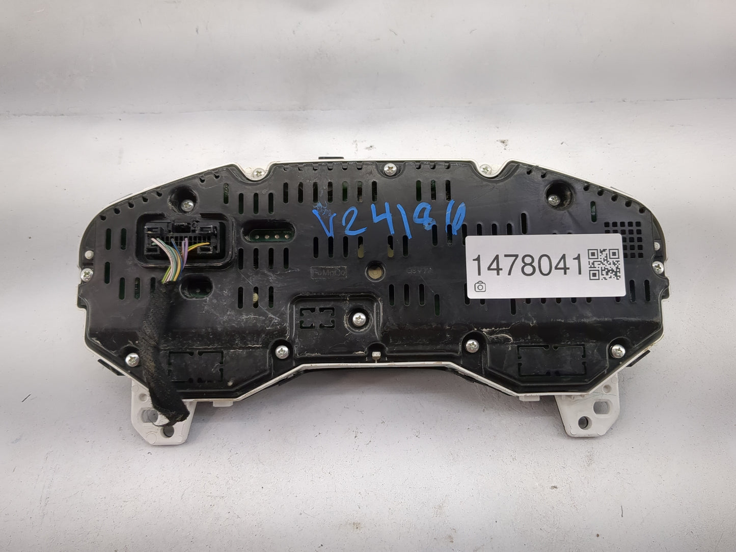 2020 Ford Fusion Instrument Cluster Speedometer Gauges P/N:LS7T-10849-MC MX237560-3192 Miles: Fits OEM Used Auto Parts - Oem
