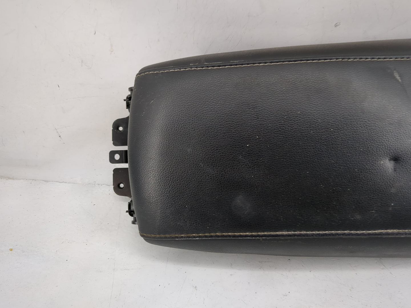 2020 Ford Fusion Center Console Armrest Cover Lid P/N:H37B-F04604 Fits OEM Used Auto Parts - Oemusedautoparts1.com