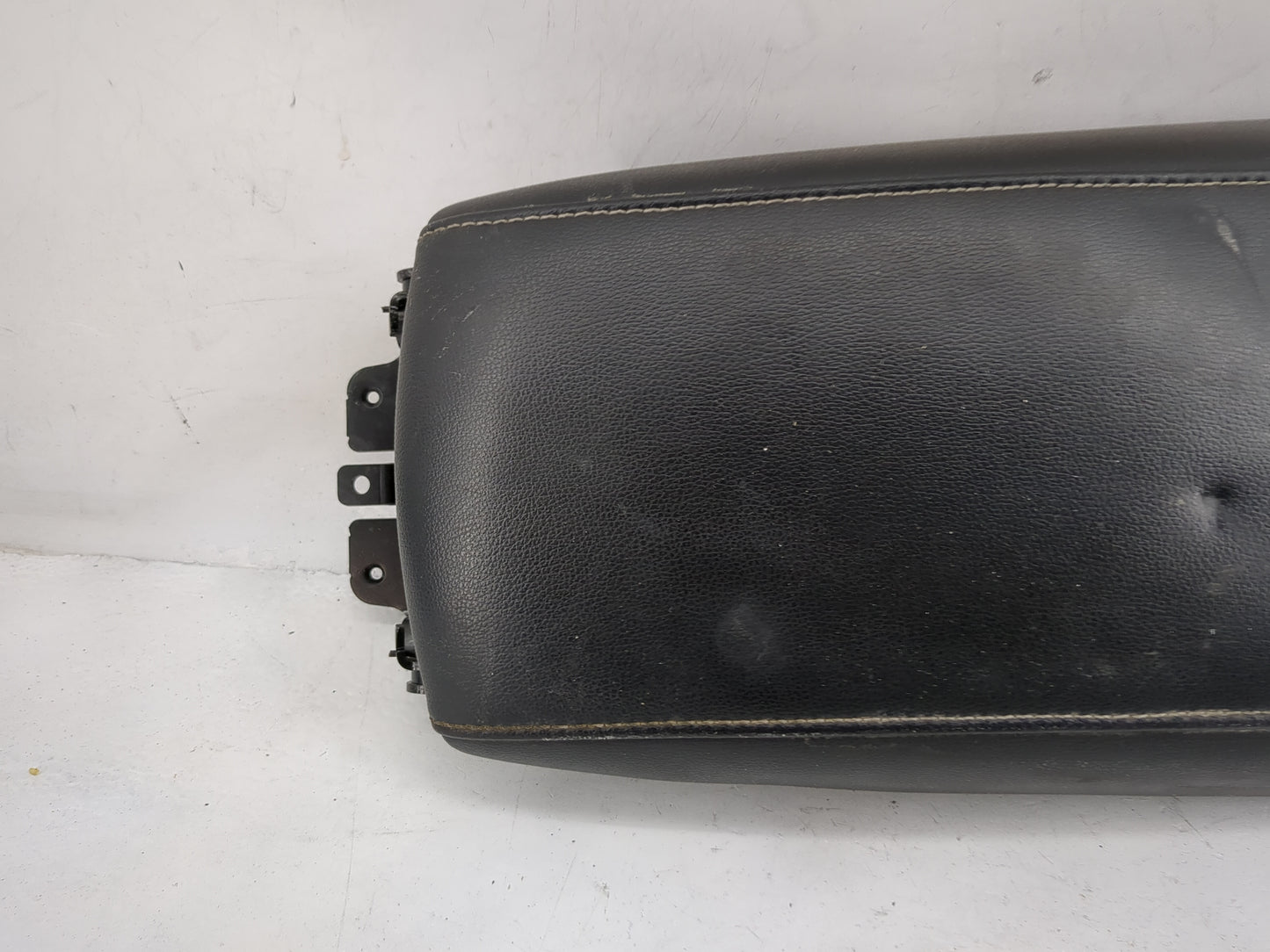 2020 Ford Fusion Center Console Armrest Cover Lid P/N:H37B-F04604 Fits OEM Used Auto Parts - Oemusedautoparts1.com
