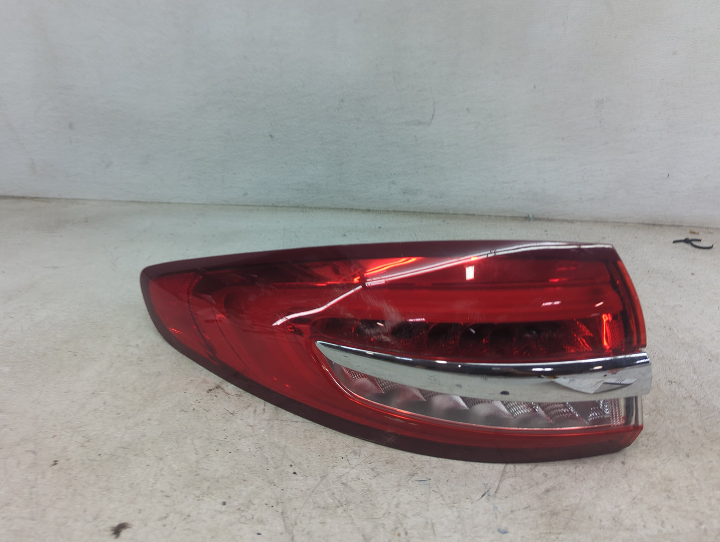 2017-2020 Ford Fusion Tail Light Assembly Passenger Right OEM Fits Fits 2017 2018 2019 2020 OEM Used Auto Parts - Oemusedaut