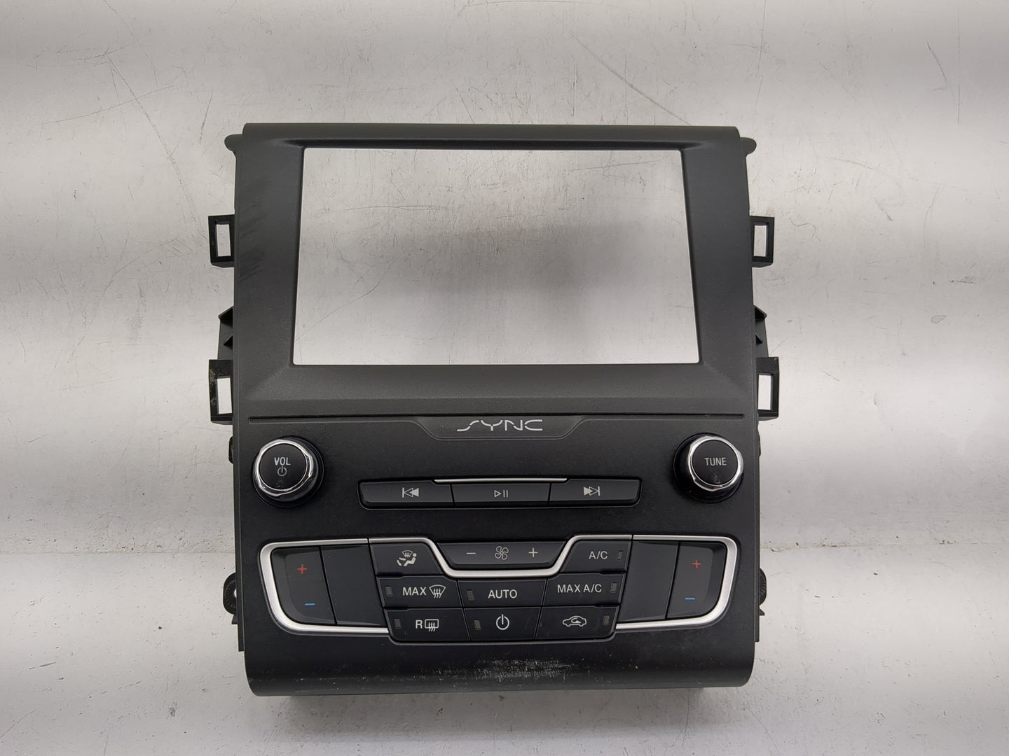 2017-2020 Ford Fusion Radio Control Panel 1481627 - Oemusedautoparts1.com
