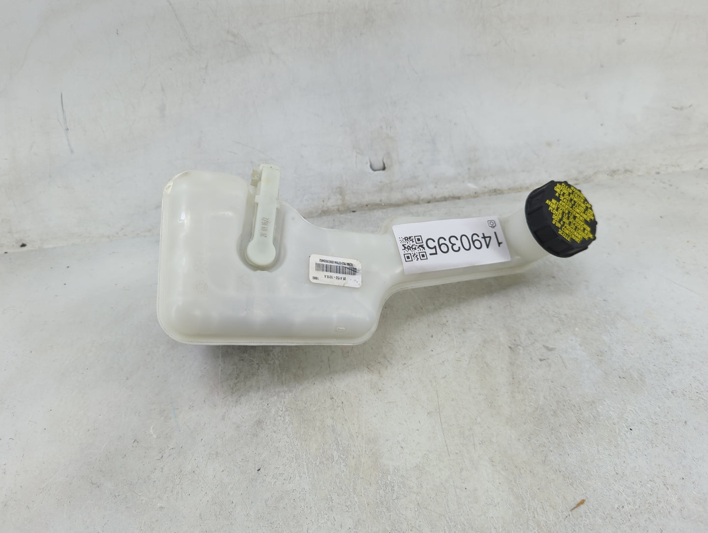 2017-2020 Ford Fusion Brake Master Cylinder 1490395 - Oemusedautoparts1.com