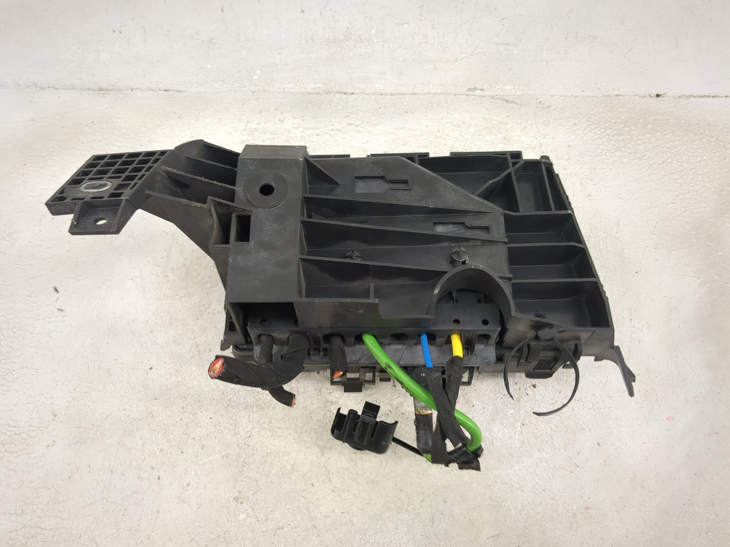 2017-2020 Ford Fusion Fusebox Fuse Box Panel Relay Module P/N:G2GT14A075AA GU5T-14B192-GA Fits Fits 2017 2018 2019 2020 OEM 