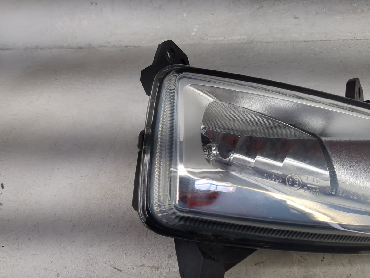 2019-2020 Ford Fusion Driver Left Oem Fog Light Lamp Black - Oemusedautoparts1.com