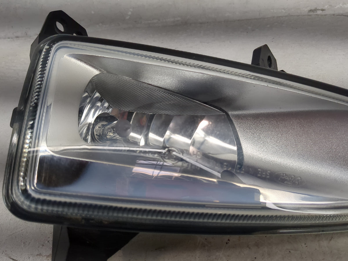 2019-2020 Ford Fusion Driver Left Oem Fog Light Lamp Black - Oemusedautoparts1.com