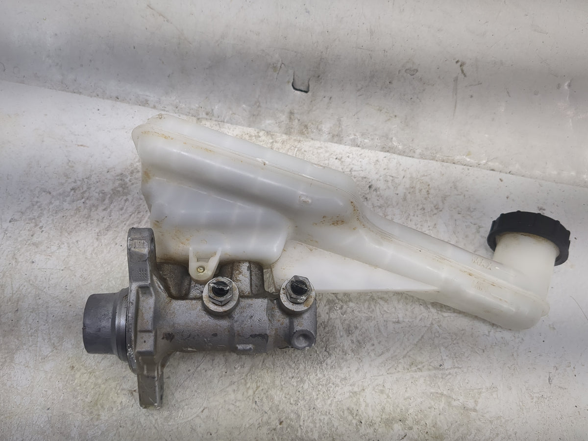 Ford Fusion Brake Master Cylinder 1497115 - Oemusedautoparts1.com