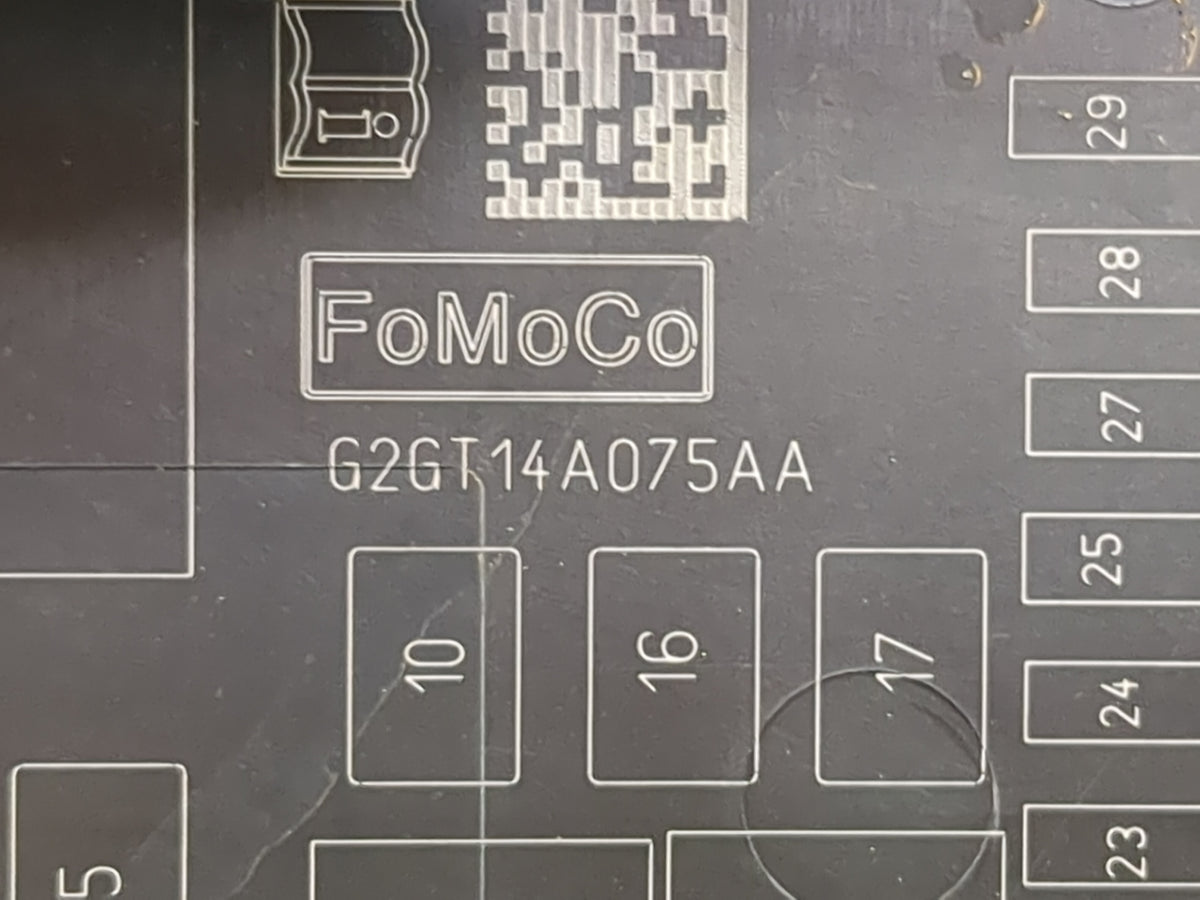 2017-2020 Ford Fusion Fusebox Fuse Box Panel Relay Module P/N:G2GT14A075AA Fits Fits 2017 2018 2019 2020 OEM Used Auto Parts