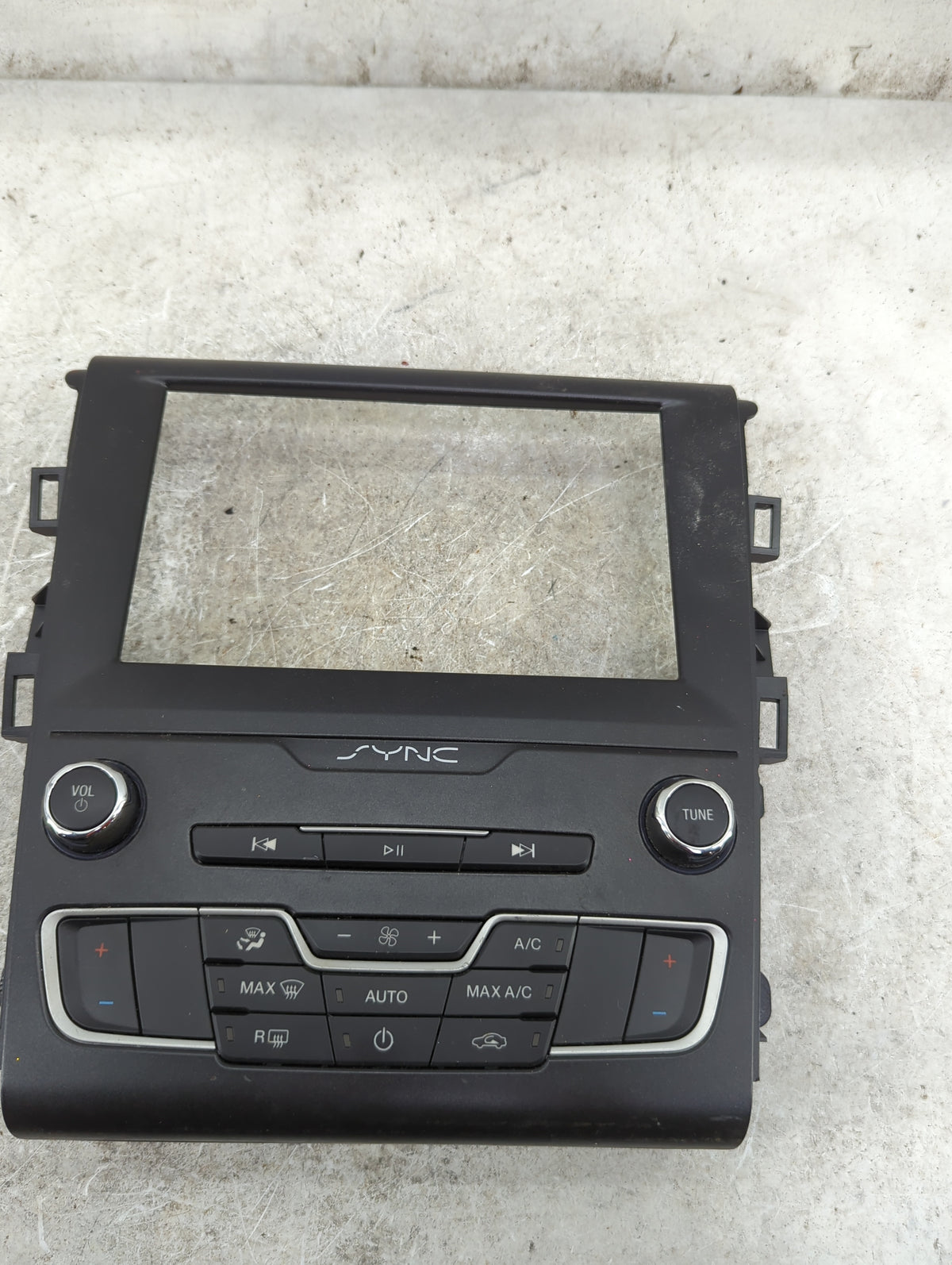 2017-2020 Ford Fusion Radio Control Panel 1514055 - Oemusedautoparts1.com