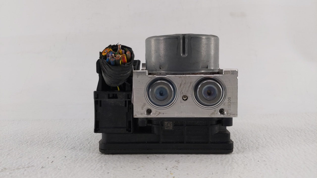 2019 Ford Fusion ABS Pump Control Module Replacement P/N:KG9C-2B373-LD KG9C-2B373-LC Fits OEM Used Auto Parts - Oemusedautop