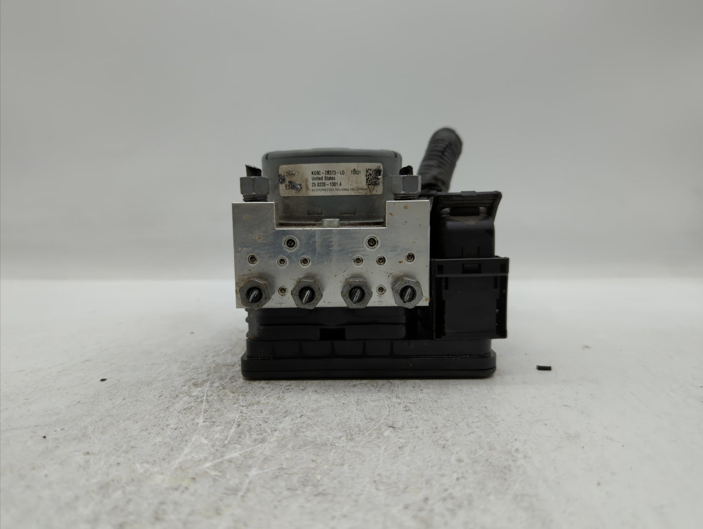 2019 Ford Fusion ABS Pump Control Module Replacement P/N:KG9C-2B373-LD KG9C-2B373-LC Fits OEM Used Auto Parts - Oemusedautop
