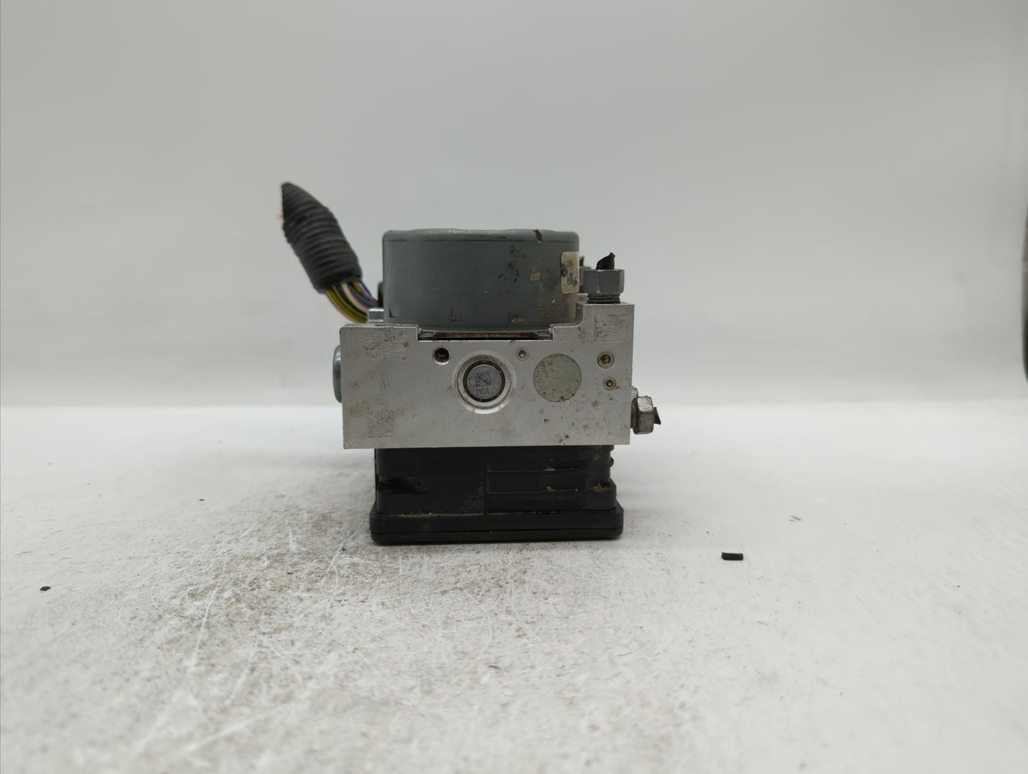 2019 Ford Fusion ABS Pump Control Module Replacement P/N:KG9C-2B373-LD KG9C-2B373-LC Fits OEM Used Auto Parts - Oemusedautop