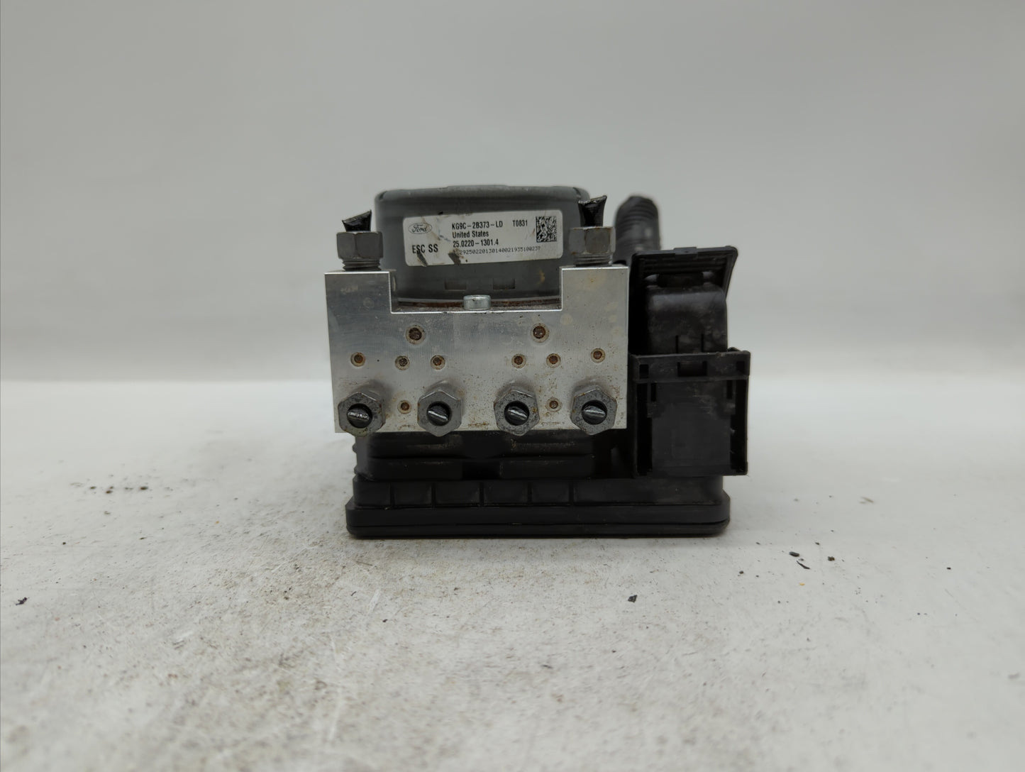 2019 Ford Fusion ABS Pump Control Module Replacement P/N:KG9C-2B373-LD KG9C-2B373-LC Fits OEM Used Auto Parts - Oemusedautop