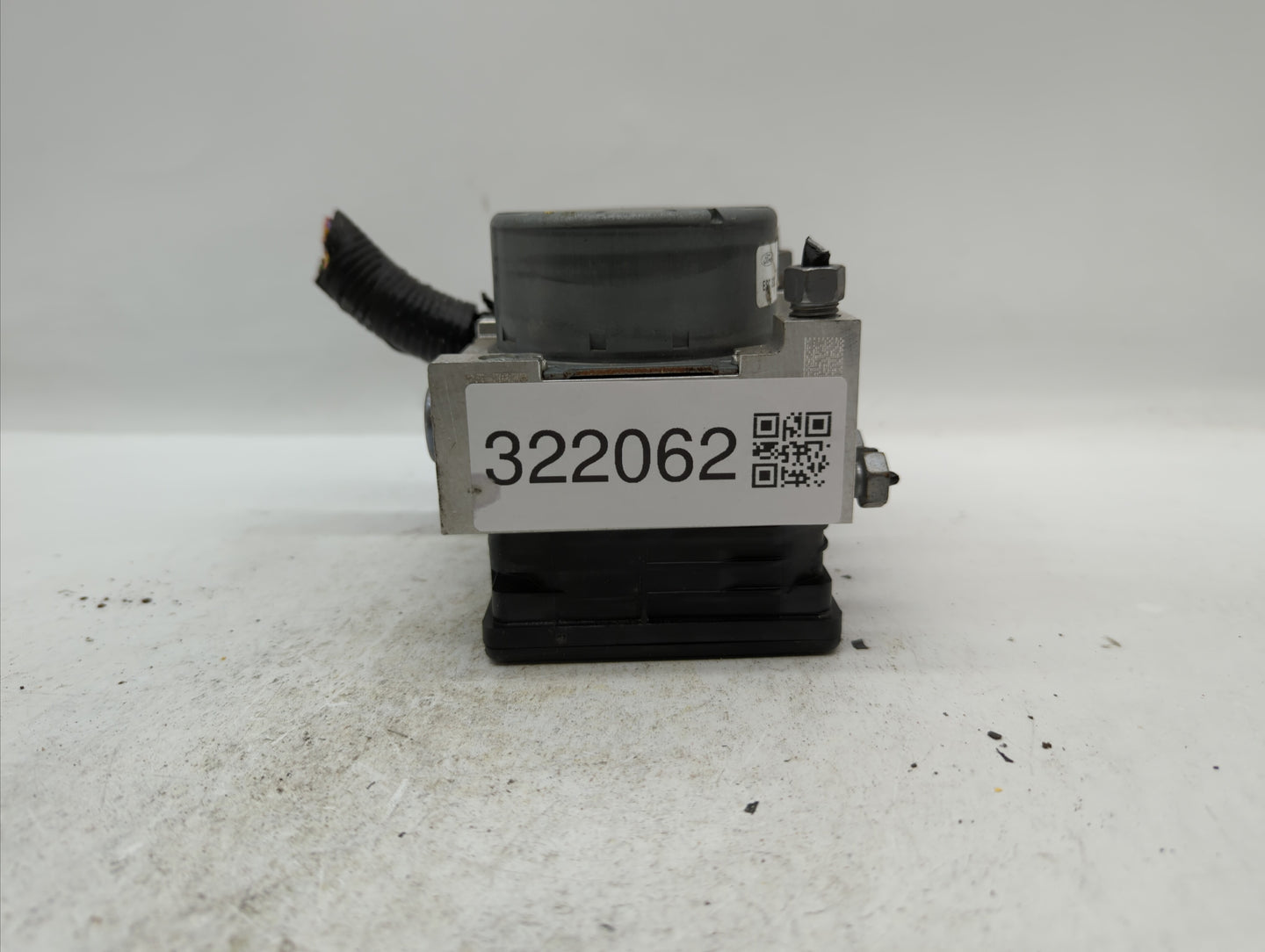 2019 Ford Fusion ABS Pump Control Module Replacement P/N:KG9C-2B373-LD KG9C-2B373-LC Fits OEM Used Auto Parts - Oemusedautop