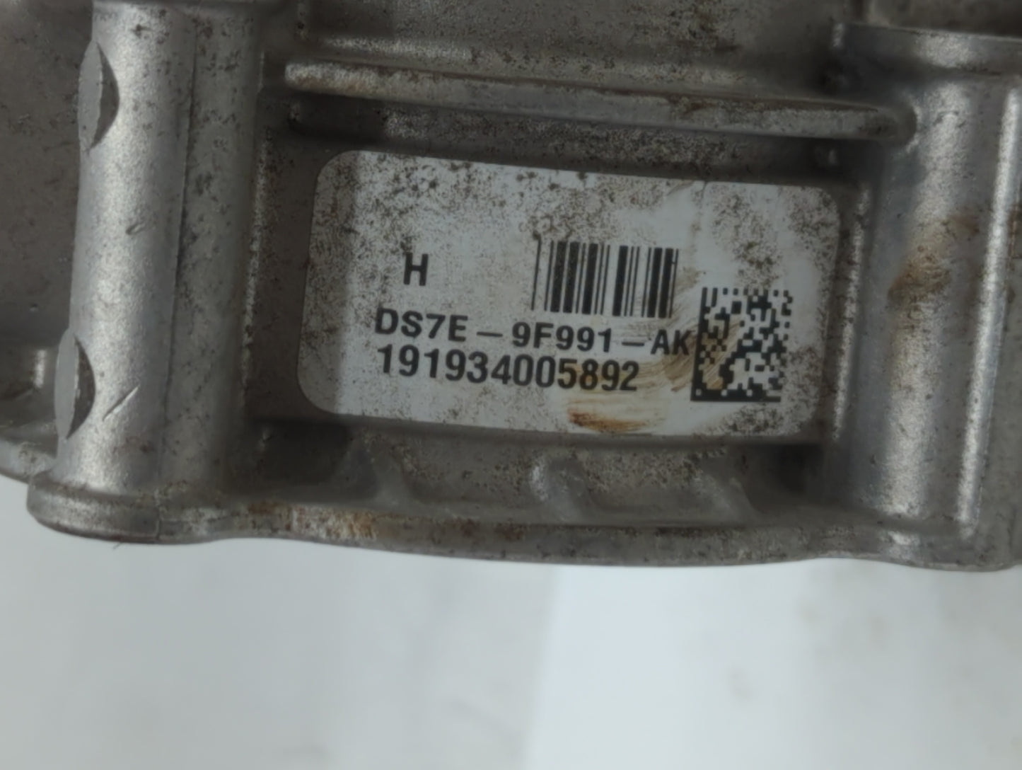 2013-2019 Ford Fusion Throttle Body P/N:DS7E-9F991-AK DS7E-9F991-AD Fits Fits 2013 2014 2015 2016 2017 2018 2019 2020 OEM Us