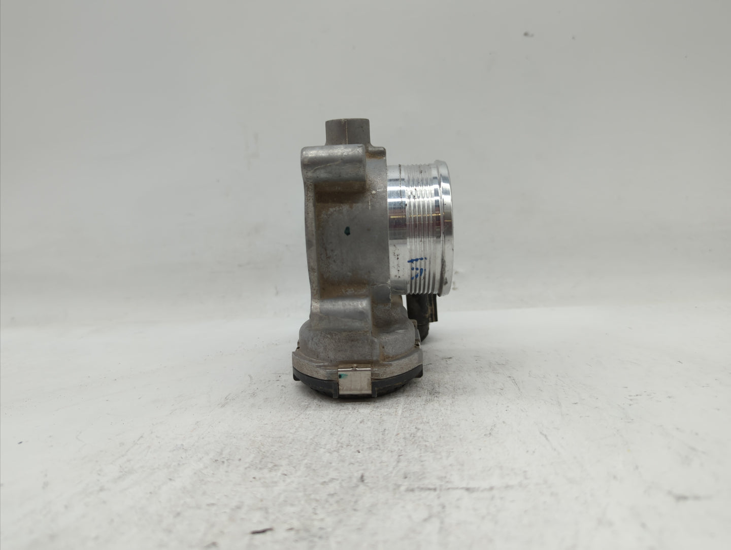 2014-2019 Ford Fusion Throttle Body P/N:DS7E-9F991-BB Fits Fits 2014 2015 2016 2017 2018 2019 OEM Used Auto Parts - Oemuseda