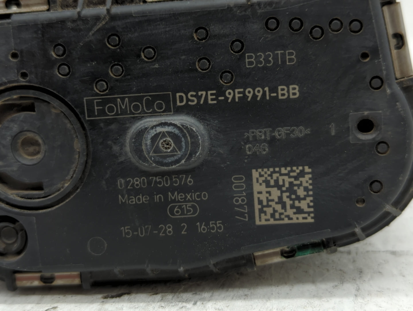 2014-2019 Ford Fusion Throttle Body P/N:DS7E-9F991-BB Fits Fits 2014 2015 2016 2017 2018 2019 OEM Used Auto Parts - Oemuseda