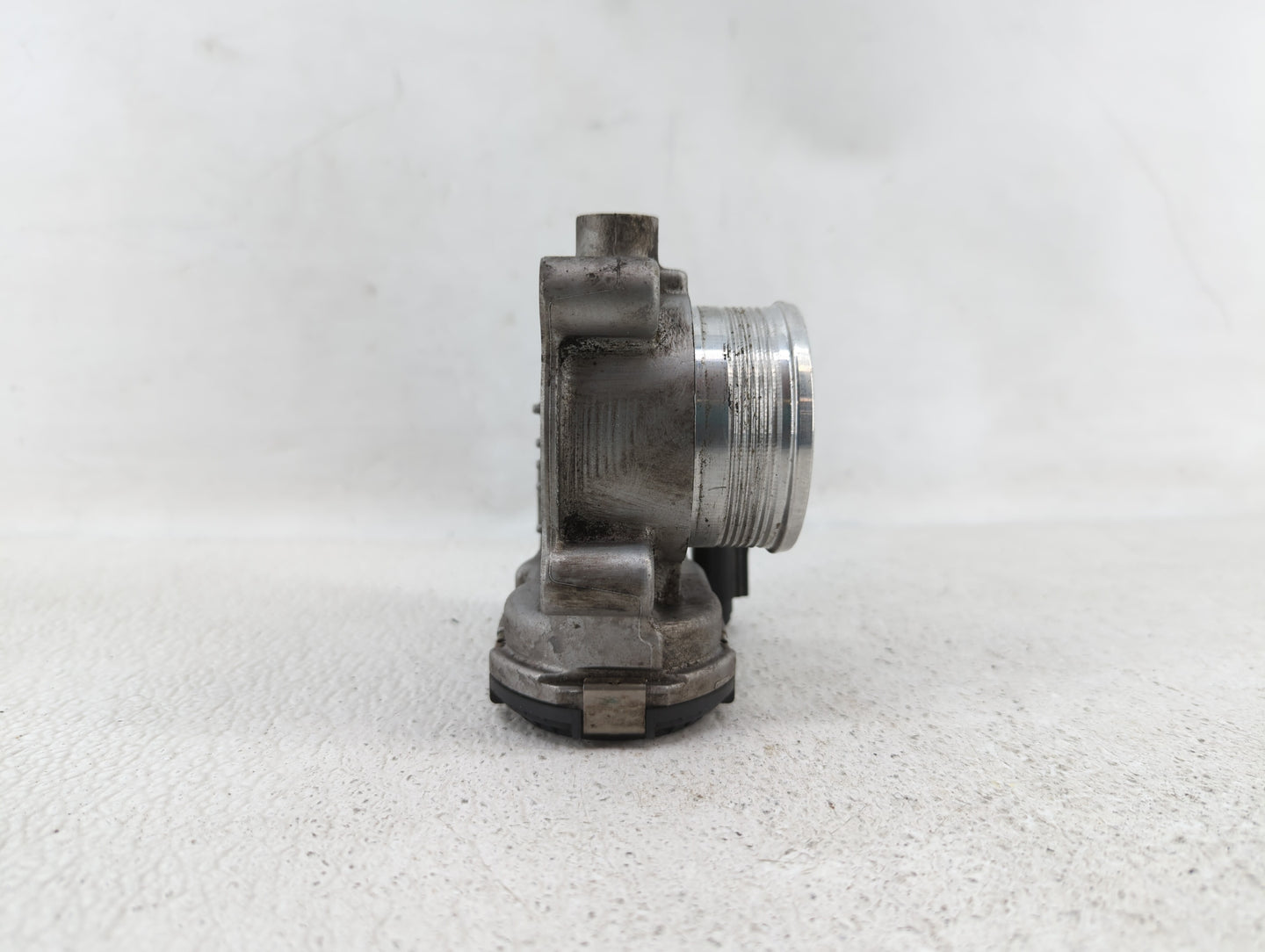 2014-2019 Ford Fusion Throttle Body P/N:DS7E-9F991-BB Fits Fits 2014 2015 2016 2017 2018 2019 OEM Used Auto Parts - Oemuseda