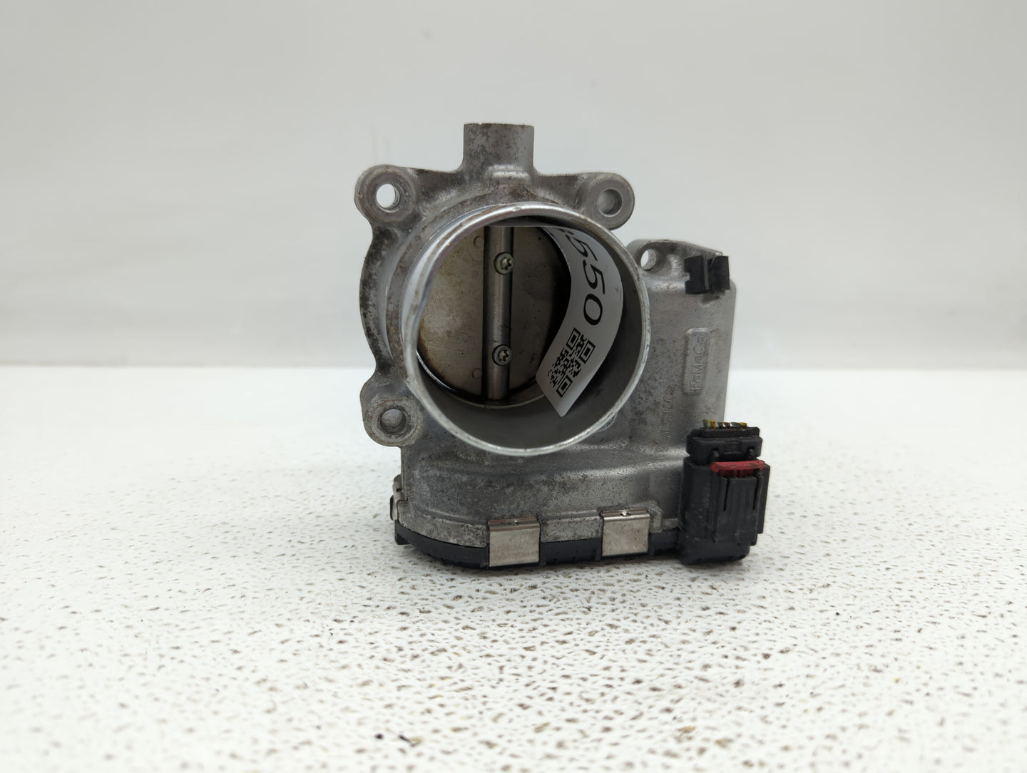 2014-2019 Ford Fusion Throttle Body P/N:DS7E-9F991-BB Fits Fits 2014 2015 2016 2017 2018 2019 OEM Used Auto Parts - Oemuseda
