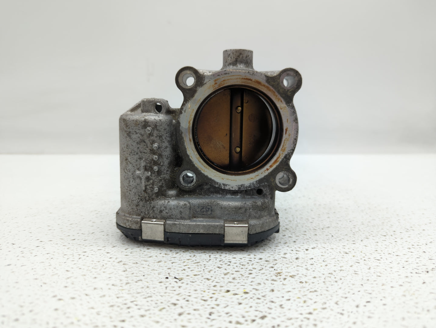 2014-2019 Ford Fusion Throttle Body P/N:DS7E-9F991-BB Fits Fits 2014 2015 2016 2017 2018 2019 OEM Used Auto Parts - Oemuseda