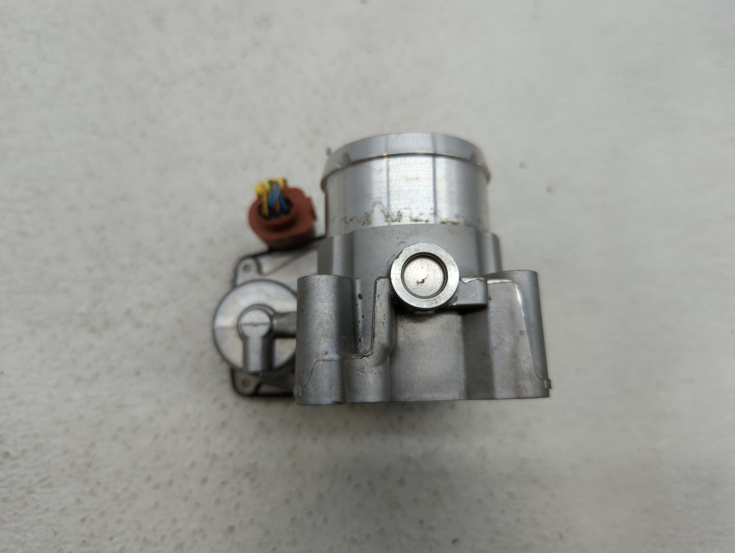 2014-2019 Ford Fusion Throttle Body P/N:DS7G-9F991-CA Fits Fits 2014 2015 2016 2017 2018 2019 OEM Used Auto Parts - Oemuseda