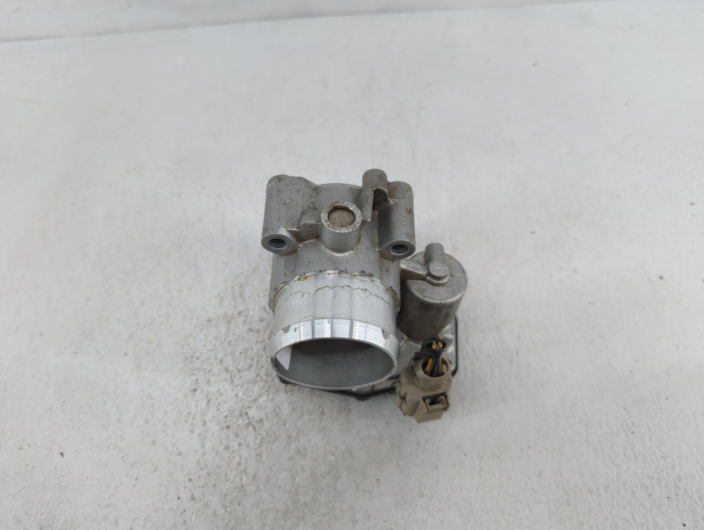 2014-2019 Ford Fusion Throttle Body P/N:DS7G-9F991-CA Fits Fits 2014 2015 2016 2017 2018 2019 OEM Used Auto Parts - Oemuseda