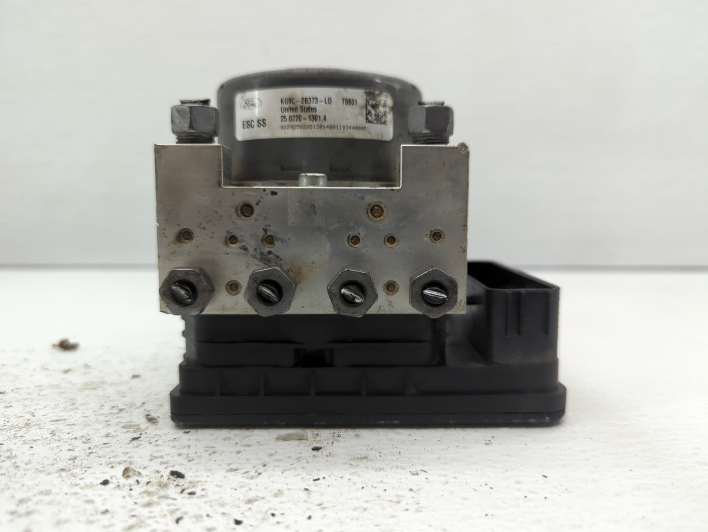 2019-2020 Ford Fusion ABS Pump Control Module Replacement P/N:KG9C-2B373-CC KG9C-2B373-CD, KG9C-2B373-LD Fits Fits 2019 2020