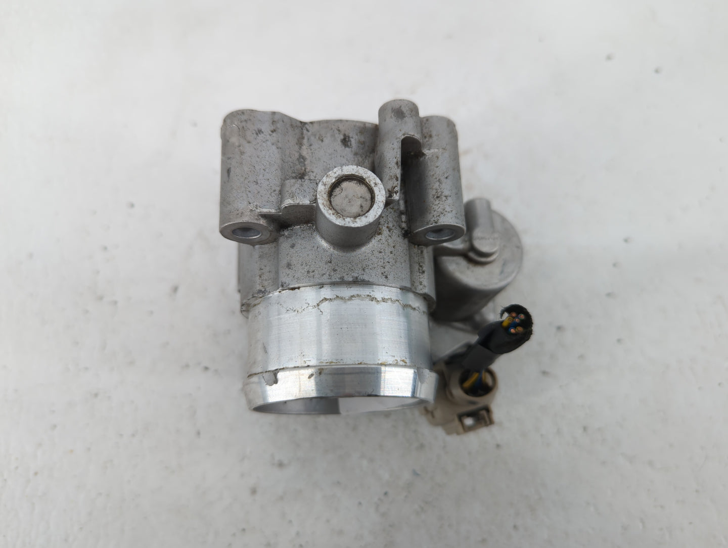 2014-2020 Ford Fusion Throttle Body P/N:DS7G-9F991-BB DS7G-9F991-CA Fits Fits 2014 2015 2016 2017 2018 2019 2020 OEM Used Au