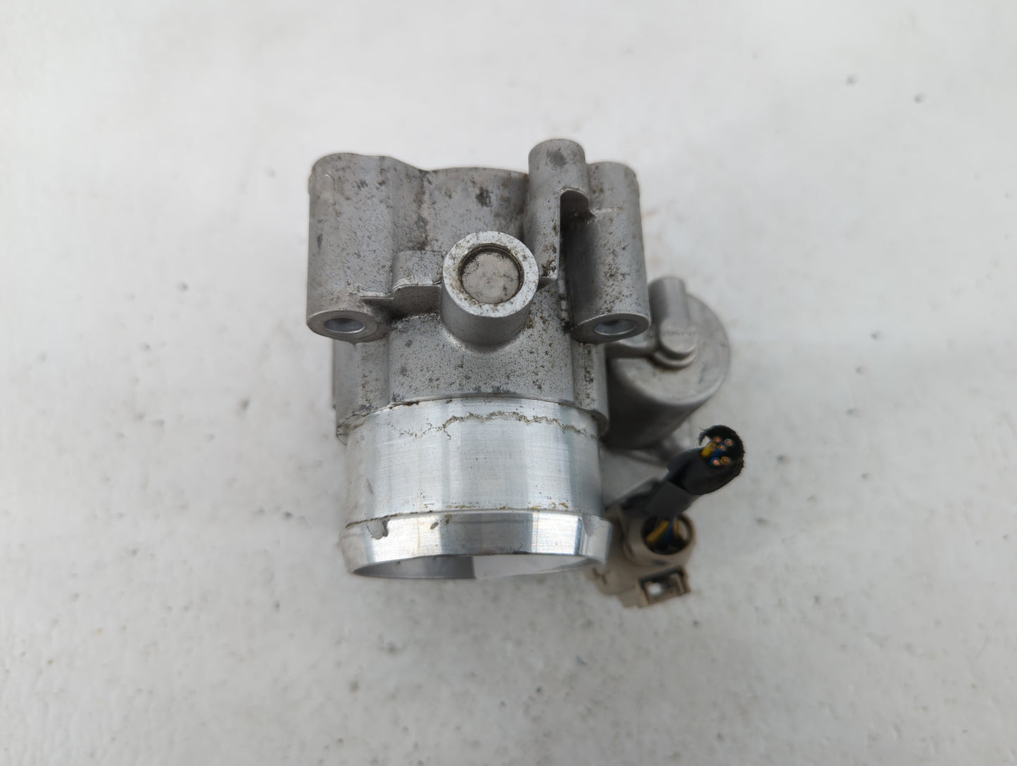 2014-2020 Ford Fusion Throttle Body P/N:DS7G-9F991-BB DS7G-9F991-CA Fits Fits 2014 2015 2016 2017 2018 2019 2020 OEM Used Au