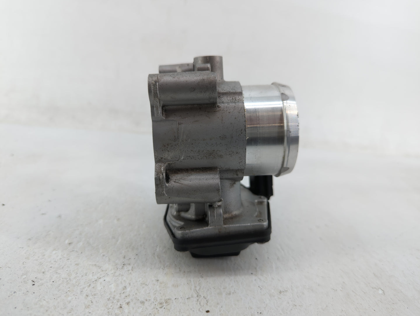 2014-2020 Ford Fusion Throttle Body P/N:DS7G-9F991-BB DS7G-9F991-CA Fits Fits 2014 2015 2016 2017 2018 2019 2020 OEM Used Au