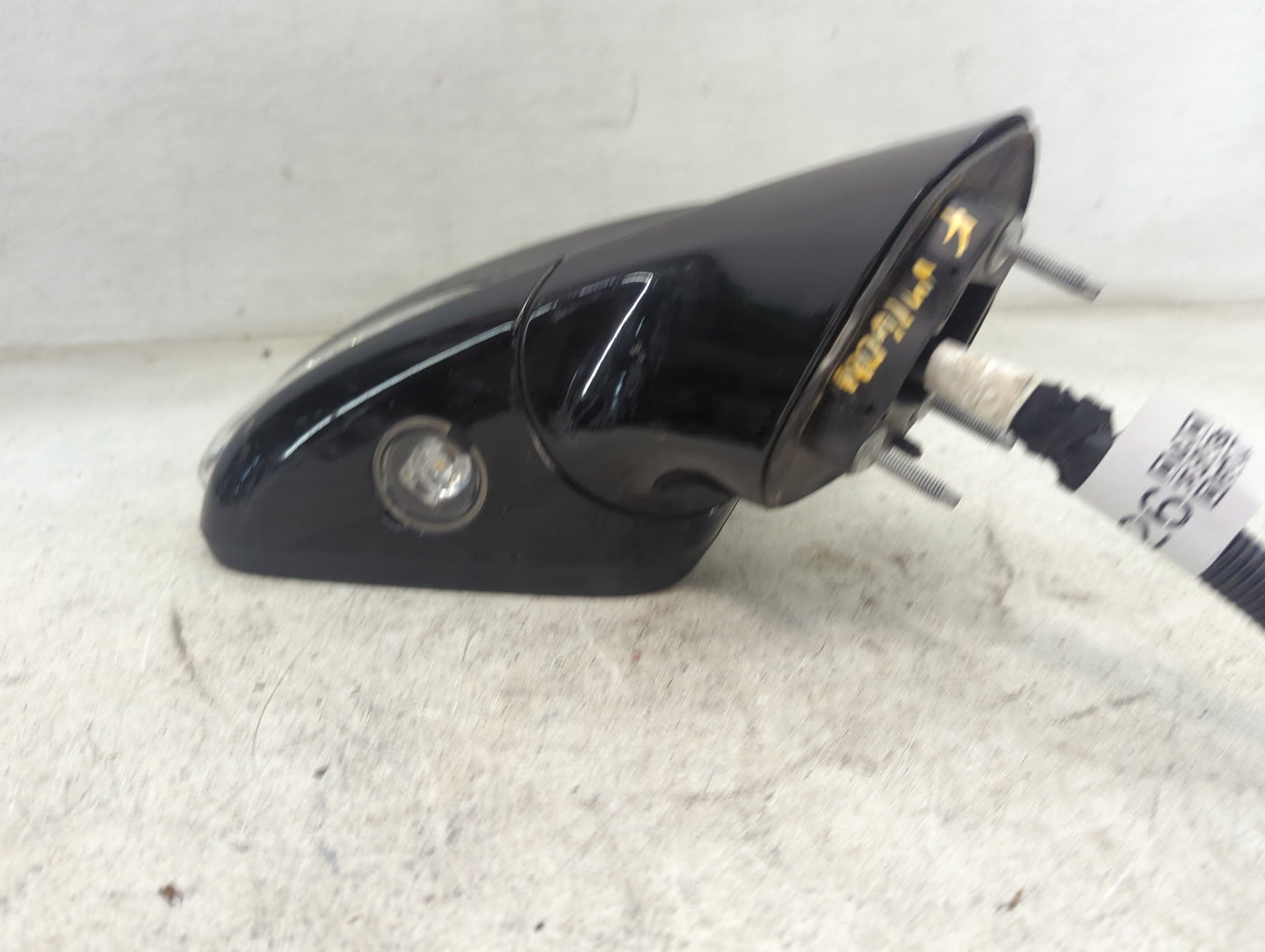 2019-2020 Ford Fusion Passenger Side View Mirror - Right Door Mirror OEM Used - Oemusedautoparts1.com