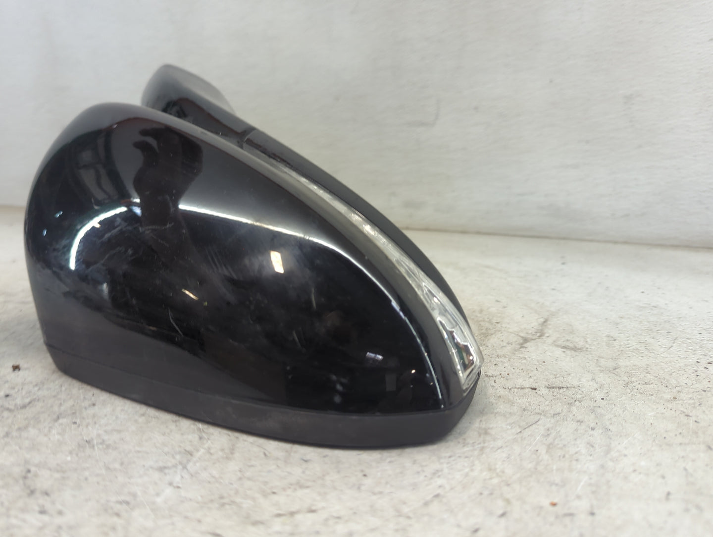 2019-2020 Ford Fusion Passenger Side View Mirror - Right Door Mirror OEM Used - Oemusedautoparts1.com