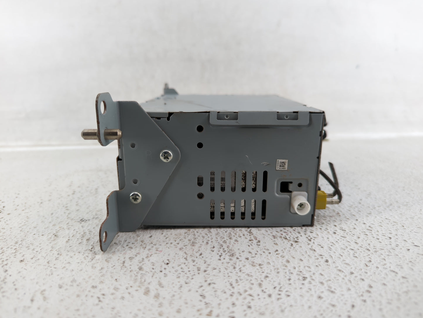 2020 Ford Fusion Am Fm Cd Player Radio Receiver - Oemusedautoparts1.com