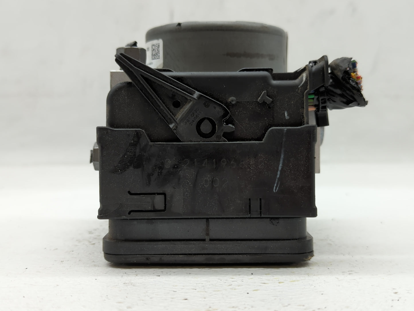 2019-2020 Ford Fusion ABS Pump Control Module Replacement P/N:KG9C-2B373-KD Fits Fits 2019 2020 OEM Used Auto Parts - Oemuse