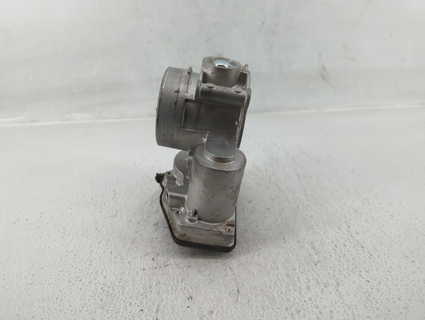 2013-2020 Ford Fusion Throttle Body P/N:DS7E-9F991-AK Fits Fits 2013 2014 2015 2016 2017 2018 2019 2020 2021 2022 OEM Used A