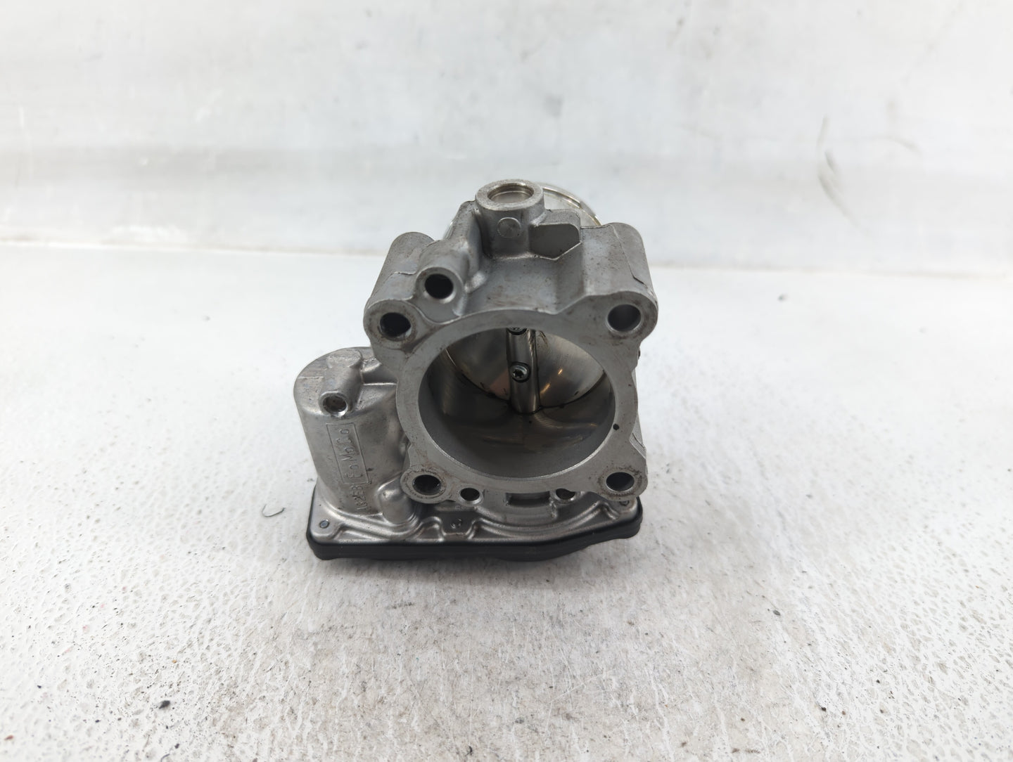 2014-2020 Ford Fusion Throttle Body P/N:DS7G-9F991-CA Fits Fits 2014 2015 2016 2017 2018 2019 2020 OEM Used Auto Parts - Oem