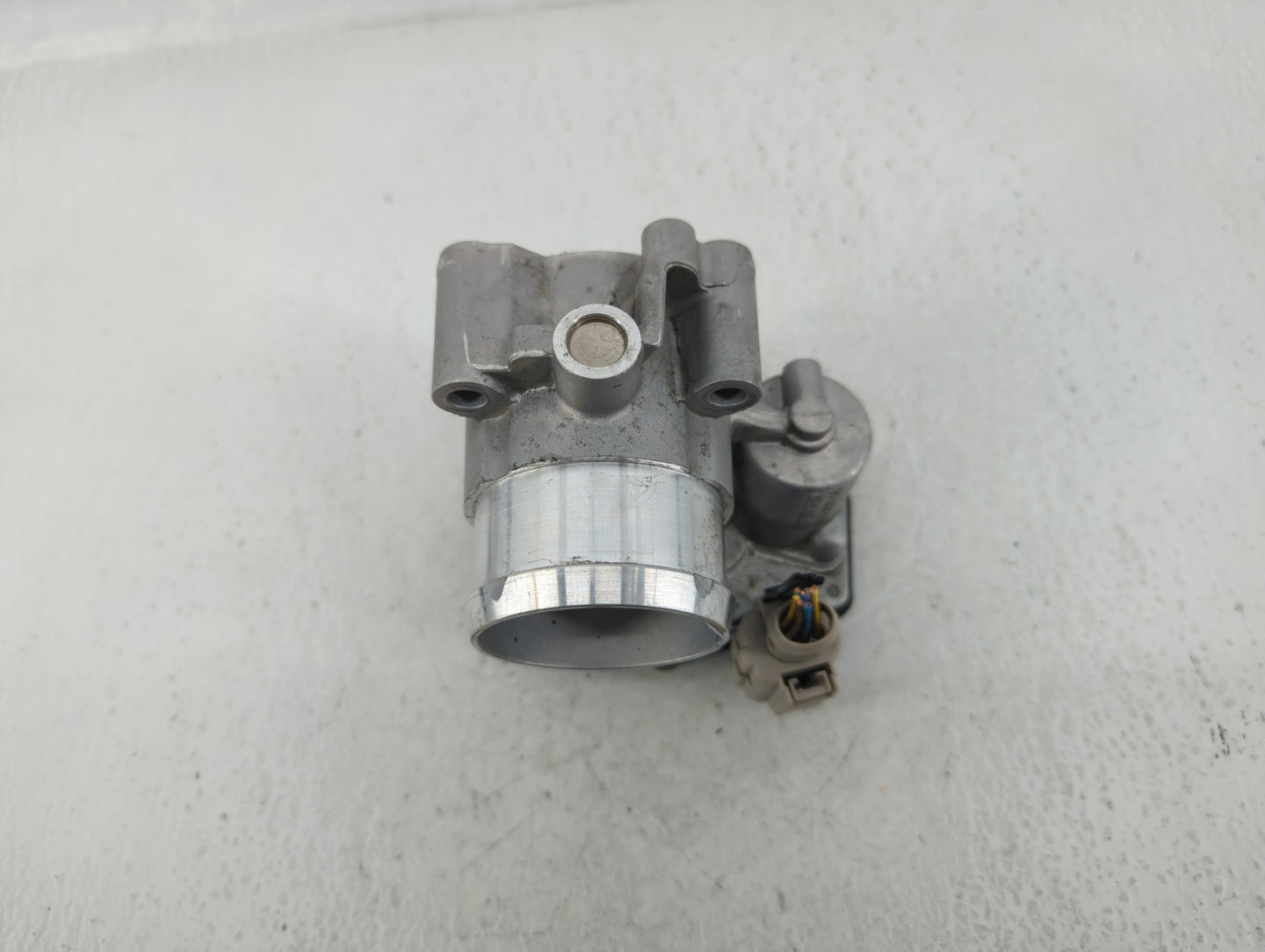 2014-2020 Ford Fusion Throttle Body P/N:DS7G-9F991-CA Fits Fits 2014 2015 2016 2017 2018 2019 2020 OEM Used Auto Parts - Oem