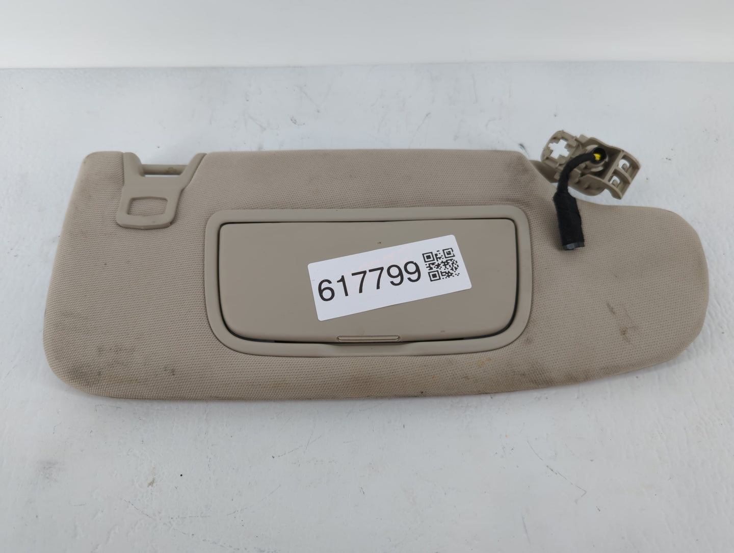 2017-2020 Ford Fusion Sun Visor Shade Replacement Passenger Right Mirror Fits Fits 2017 2018 2019 2020 OEM Used Auto Parts -