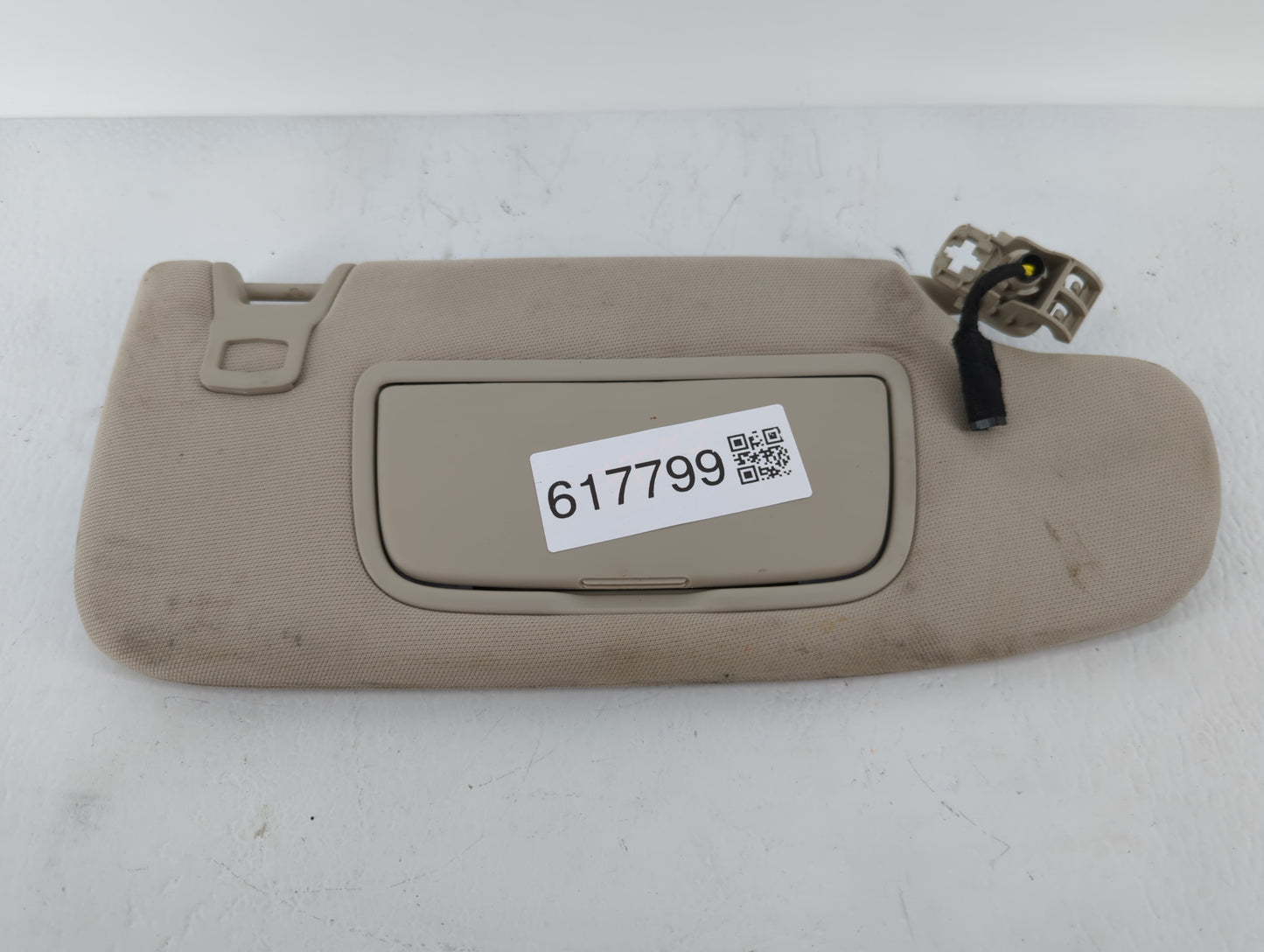 2017-2020 Ford Fusion Sun Visor Shade Replacement Passenger Right Mirror Fits Fits 2017 2018 2019 2020 OEM Used Auto Parts -