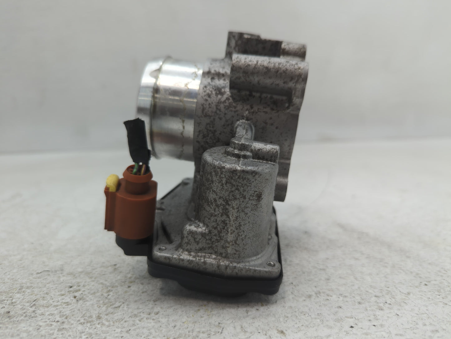 2014-2020 Ford Fusion Throttle Body P/N:DS7G-9F991-CA B19 044 4670 Fits Fits 2014 2015 2016 2017 2018 2019 2020 OEM Used Aut