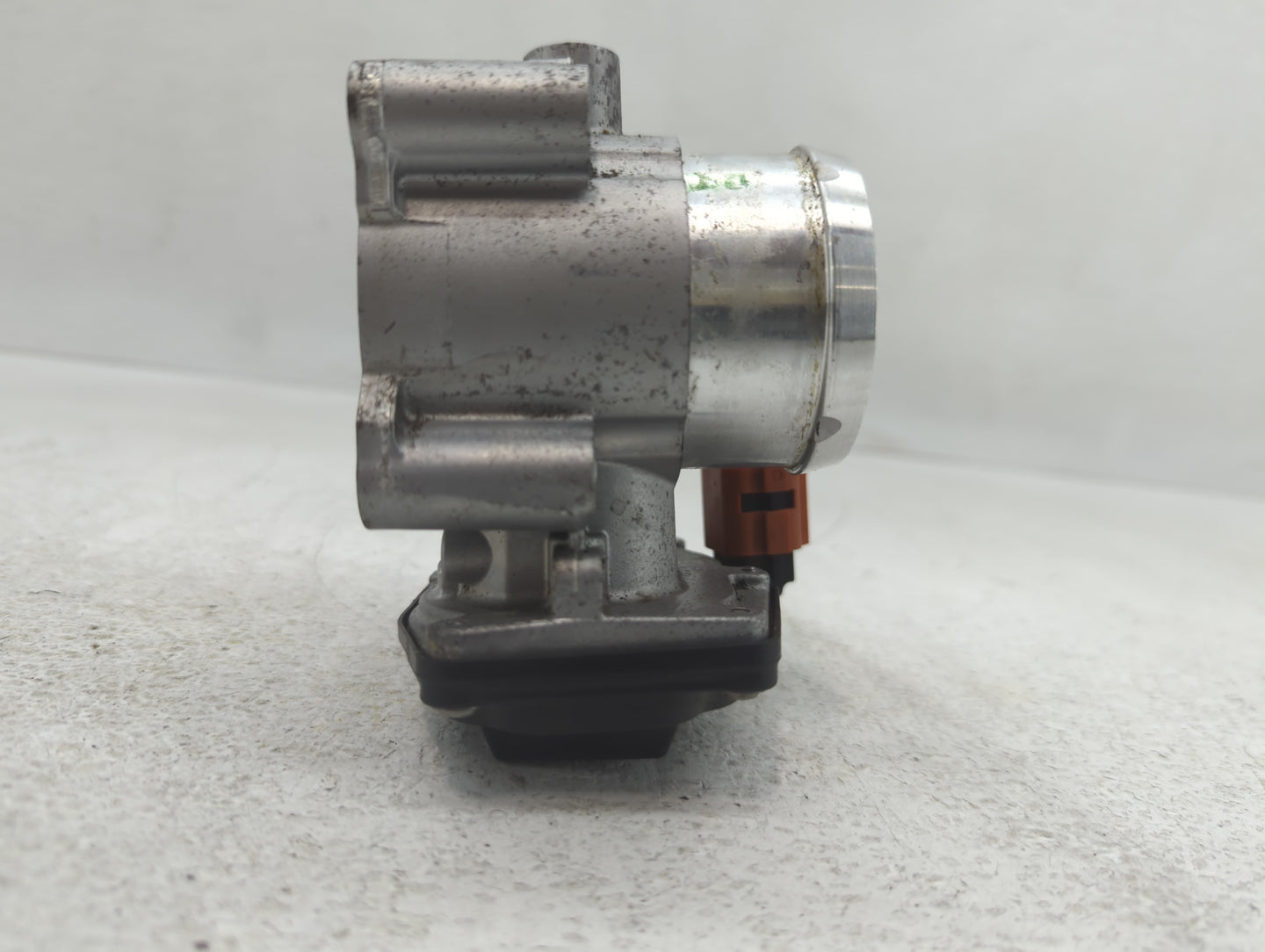 2014-2020 Ford Fusion Throttle Body P/N:DS7G-9F991-CA B19 044 4670 Fits Fits 2014 2015 2016 2017 2018 2019 2020 OEM Used Aut