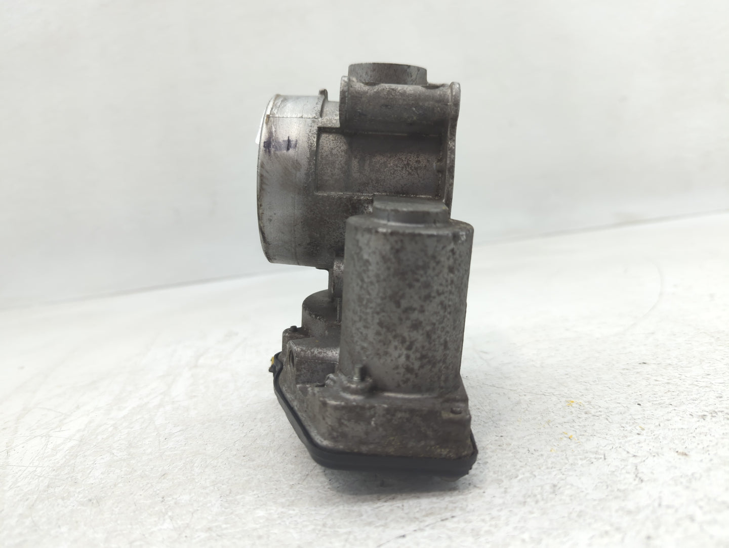 2013-2020 Ford Fusion Throttle Body P/N:DS7E-9F991-AG Fits Fits 2013 2014 2015 2016 2017 2018 2019 2020 2021 2022 OEM Used A