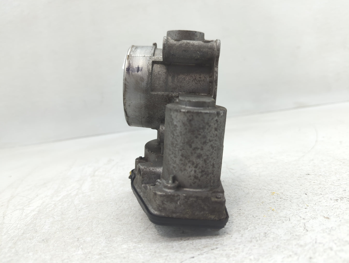 2013-2020 Ford Fusion Throttle Body P/N:DS7E-9F991-AG Fits Fits 2013 2014 2015 2016 2017 2018 2019 2020 2021 2022 OEM Used A