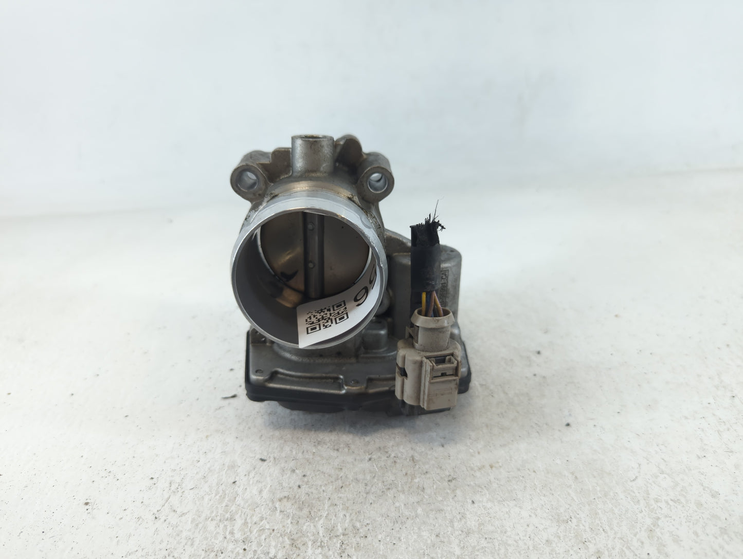2014-2020 Ford Fusion Throttle Body P/N:B19 284 4215 DS7G-9F991-CA Fits Fits 2014 2015 2016 2017 2018 2019 2020 OEM Used Aut