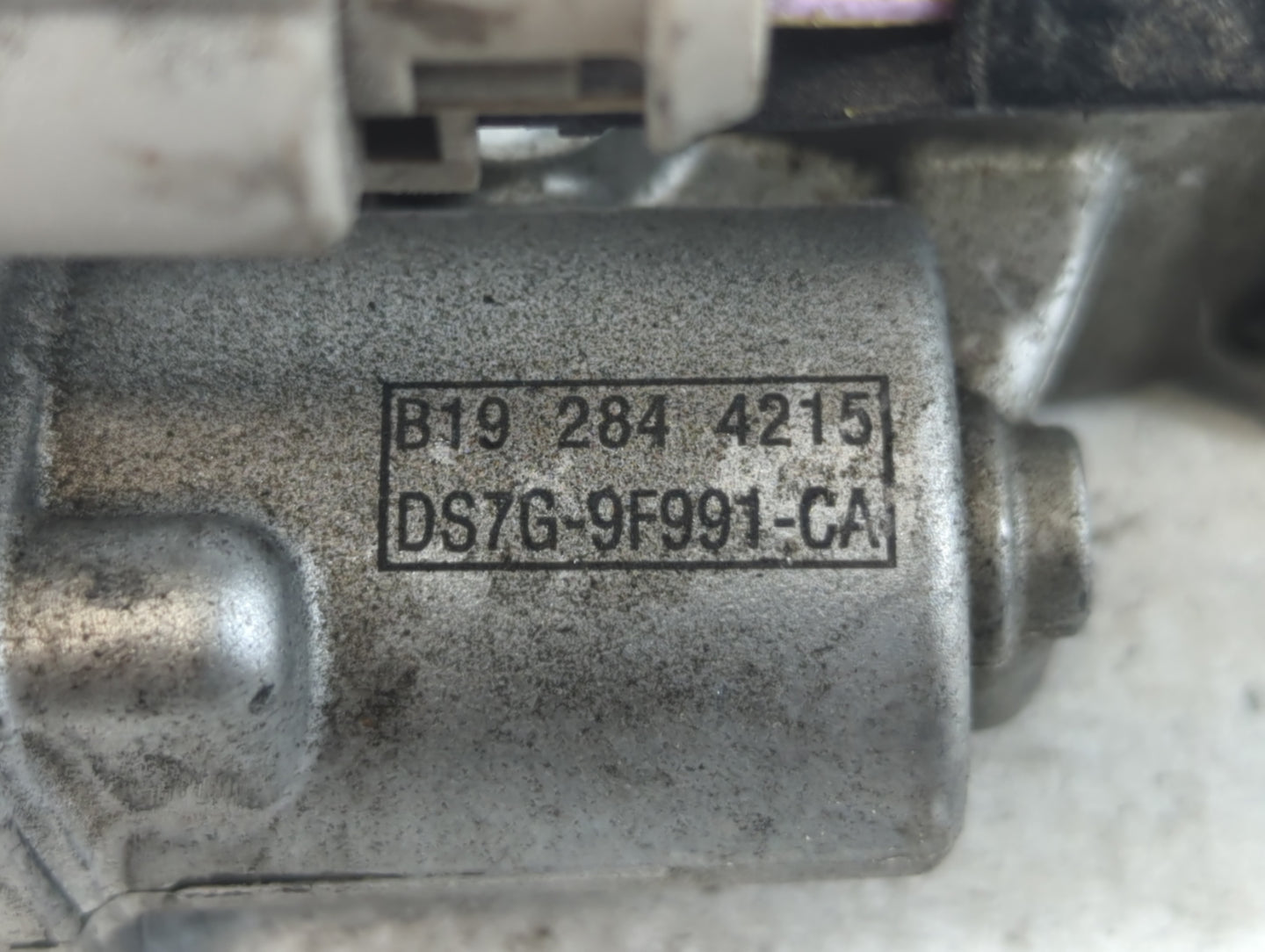 2014-2020 Ford Fusion Throttle Body P/N:B19 284 4215 DS7G-9F991-CA Fits Fits 2014 2015 2016 2017 2018 2019 2020 OEM Used Aut