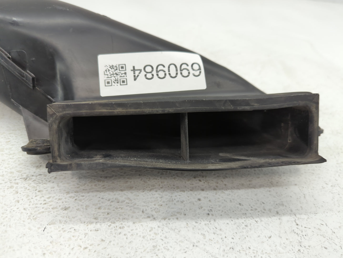 2017-2020 Ford Fusion Air Cleaner Intake-duct Hose Tube 690984 - Oemusedautoparts1.com